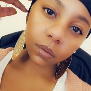 Meet your Posher, Malinda